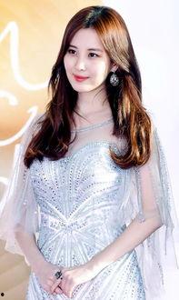 日韩女团红毯图片视频,华丽瞬间，魅力绽放